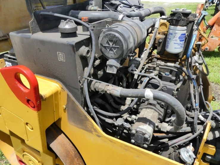 caterpillar-cb34-image-8