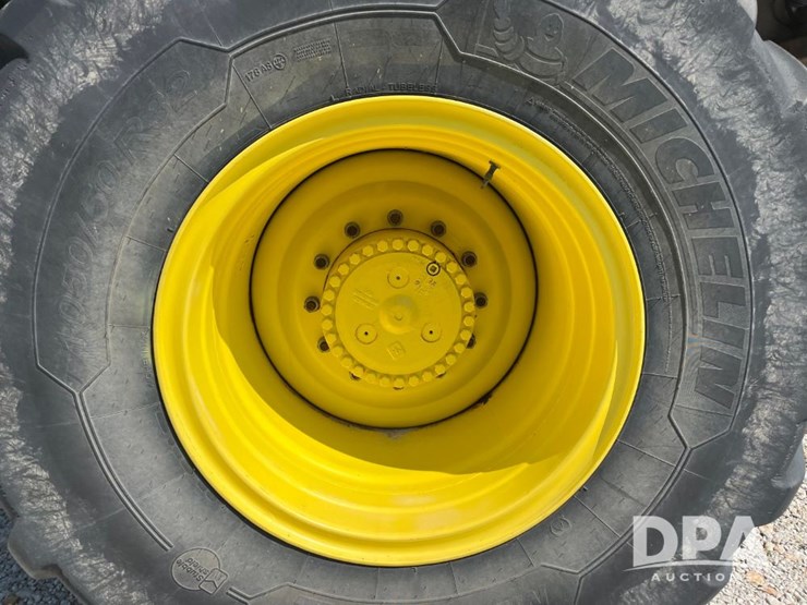 2019-john-deere-f4365-image-53