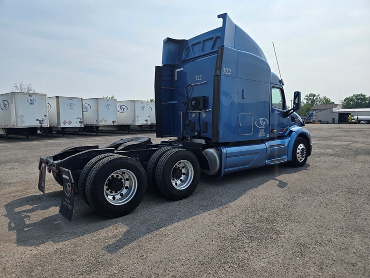 2019-peterbilt-579-image-25
