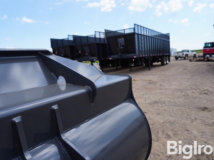 case-84242192-bucket-image-11