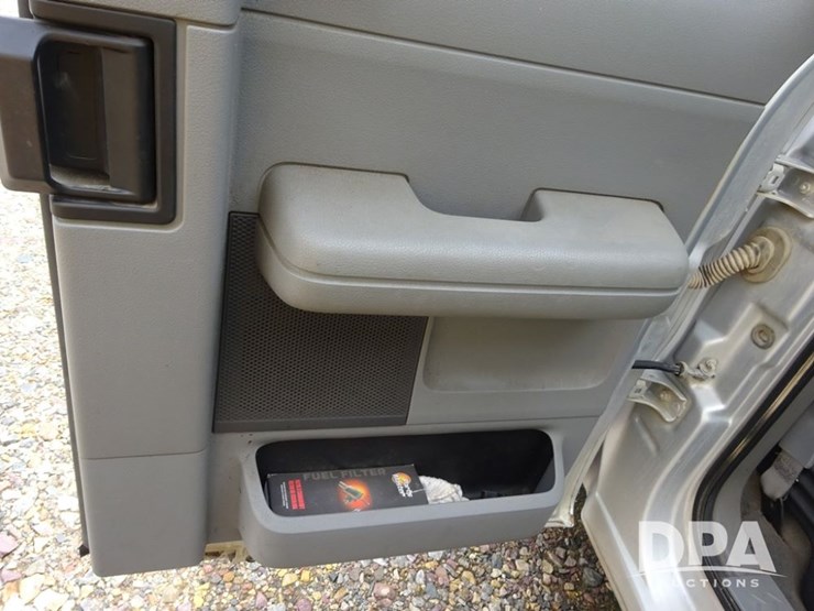 2004-ford-f150-image-56