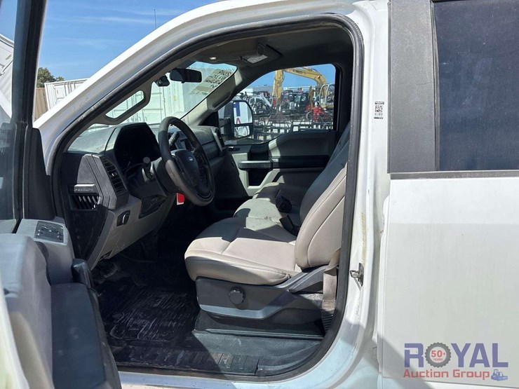 2019-ford-f350-image-25