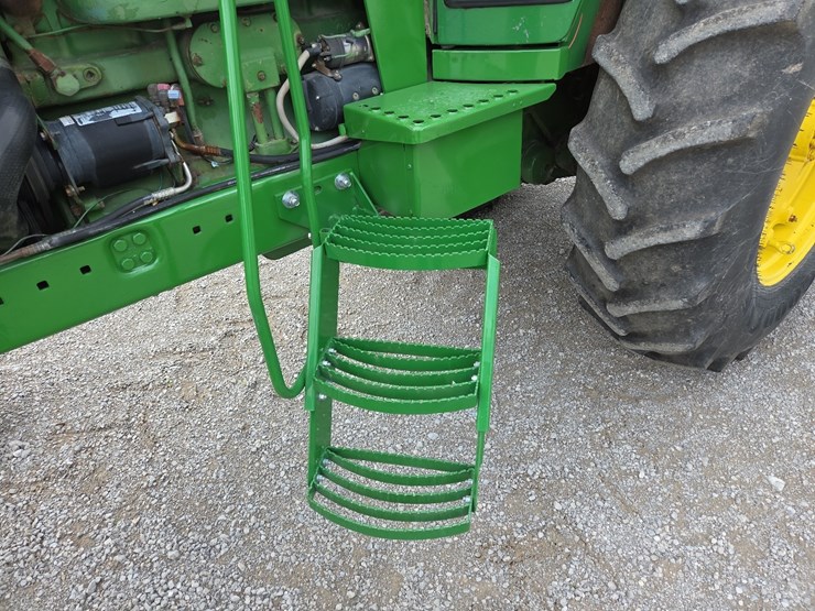 john-deere-4430-image-13