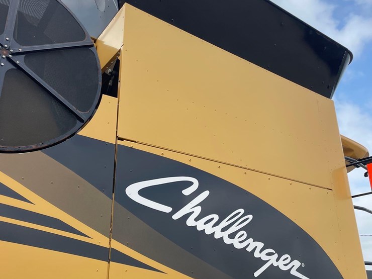 2004-challenger-670-image-26