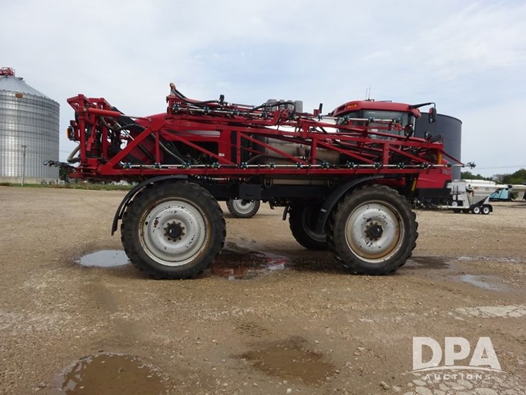 2011-case-ih-patriot-4420-image-17