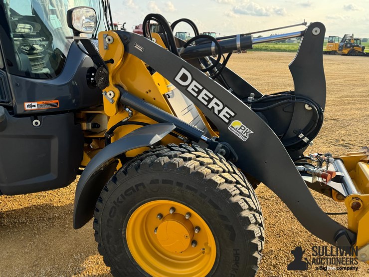 2022-deere-244l-image-20
