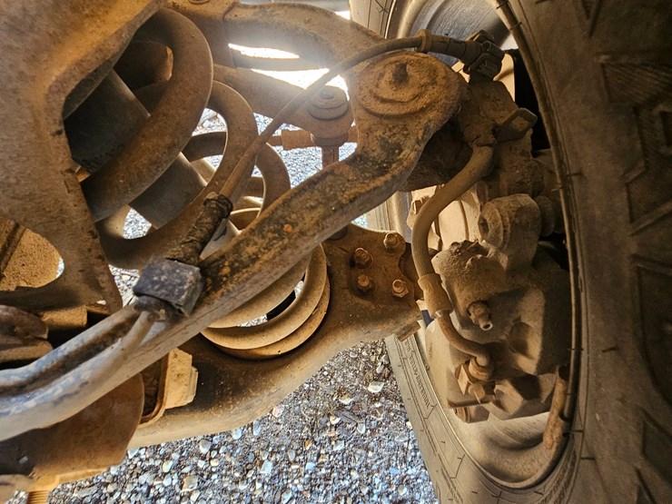 2004-chevrolet-silverado-image-60