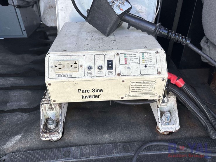 2008-ford-e-350-versalift-vantel29n-29ft-bucket-van-image-10