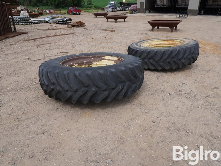 18.4-42-w-38"-jd-centers-tires-image-1