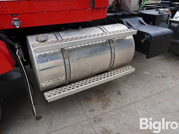 2010-kenworth-t800-image-17