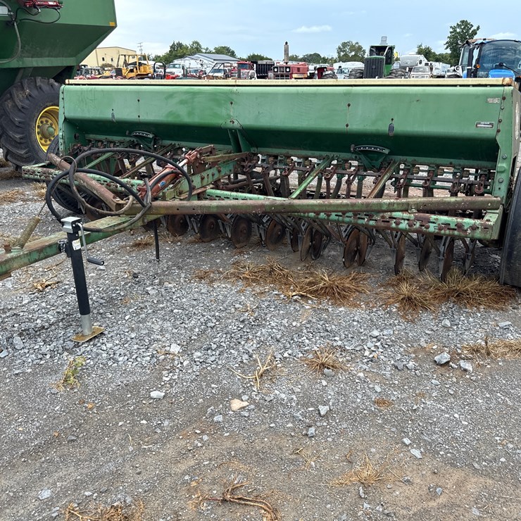 JOHN DEERE 8300