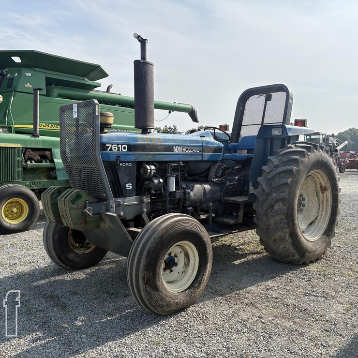 NEW HOLLAND 7610S
