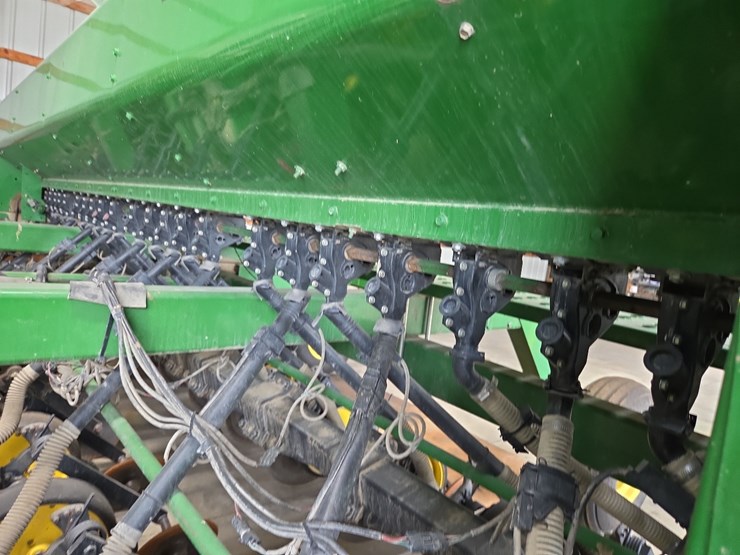 john-deere-750-image-9