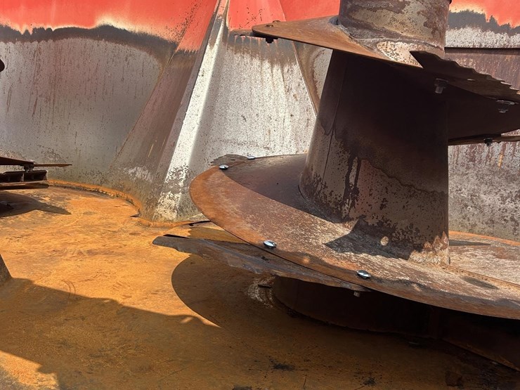2018-kuhn-knight-vt156-image-5