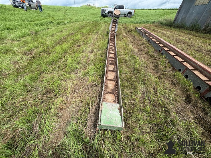 corn-crib-drag-elevator-image-2