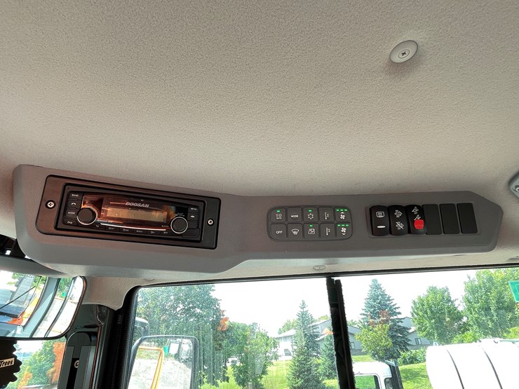 doosan-dl320-7-image-30