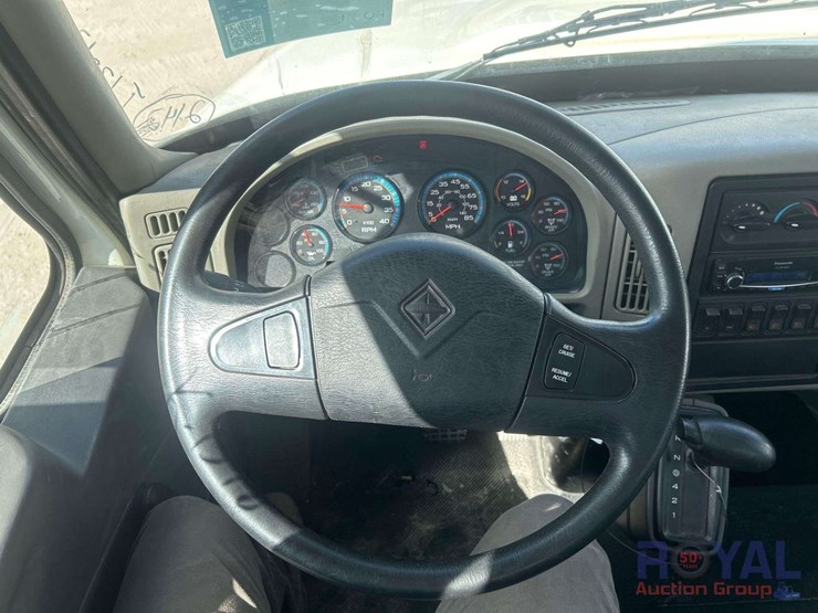 2014-international-durastar-4300-image-12