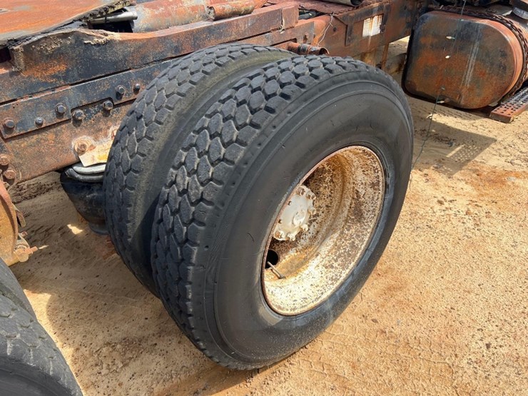 1995-ford-l8000-image-19