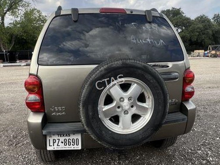 2004-jeep-liberty-image-8