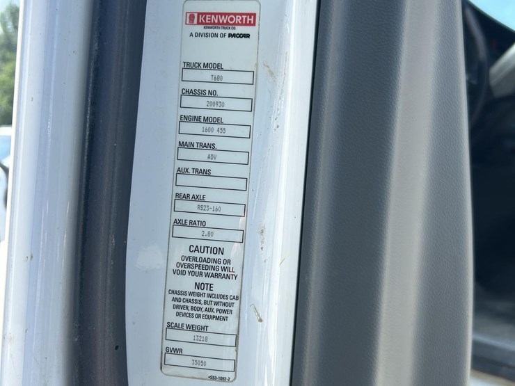 2018-kenworth-t680-image-19