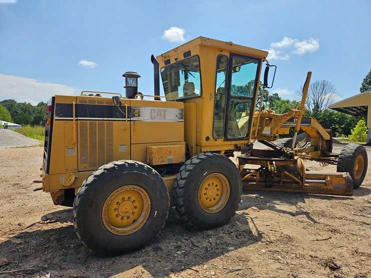 2002-caterpillar-12h-image-25