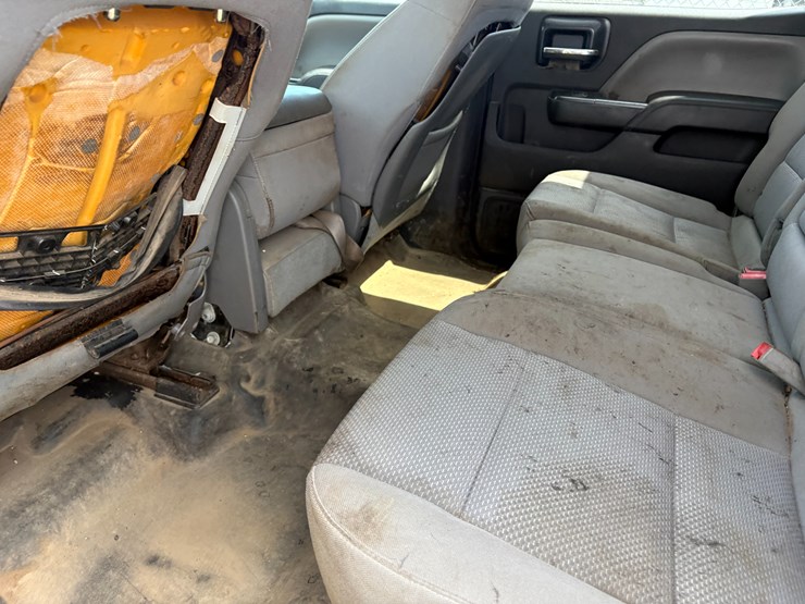 2015-chevrolet-silverado-3500-image-27