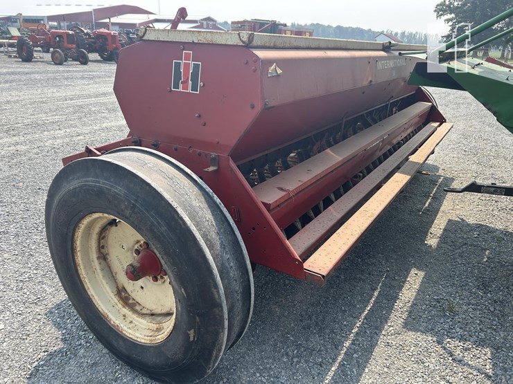 case-ih-5100-image-2