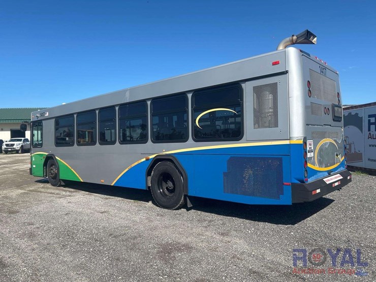 2014-gillig-low-floor-image-4