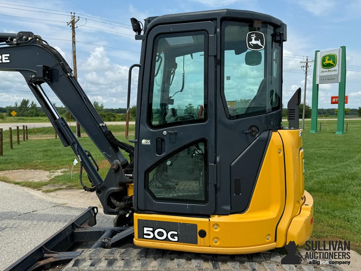 2019-deere-50g-image-17