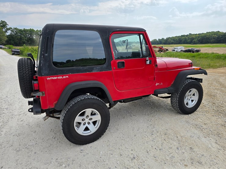 1994-jeep-wrangler-image-24