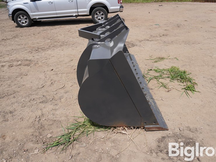 2023-case-84539855-2.1-cu-yd-99"-wide-bucket-image-4