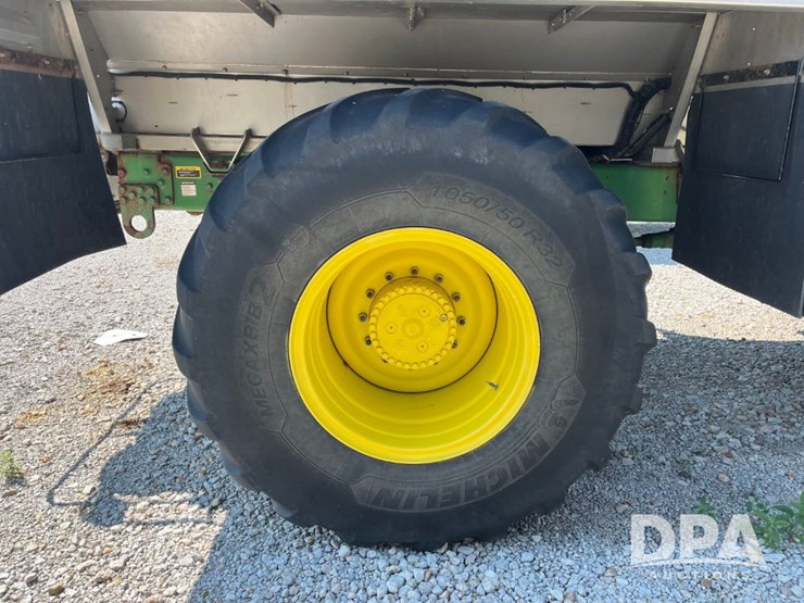 2019-john-deere-f4365-image-38