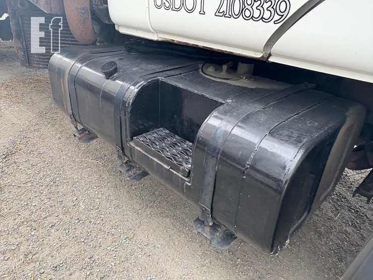 2000-mack-midliner-cs300-image-5