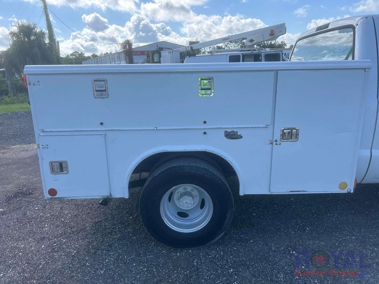 2004-ford-f350-image-18