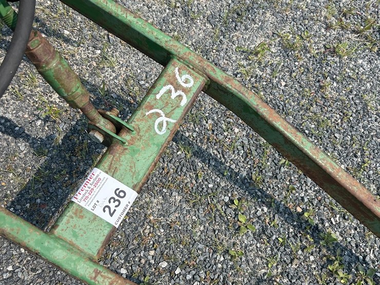 john-deere-210-image-4