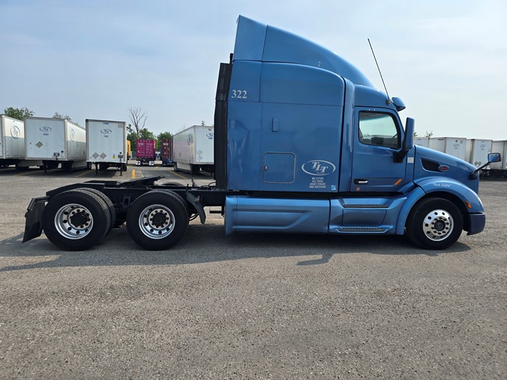 2019-peterbilt-579-image-30