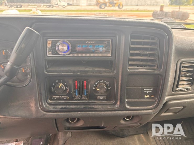 2006-chevrolet-2500hd-image-68