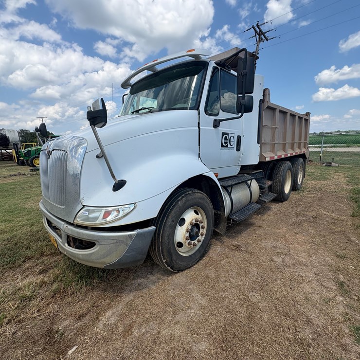 2010 INTERNATIONAL 8600