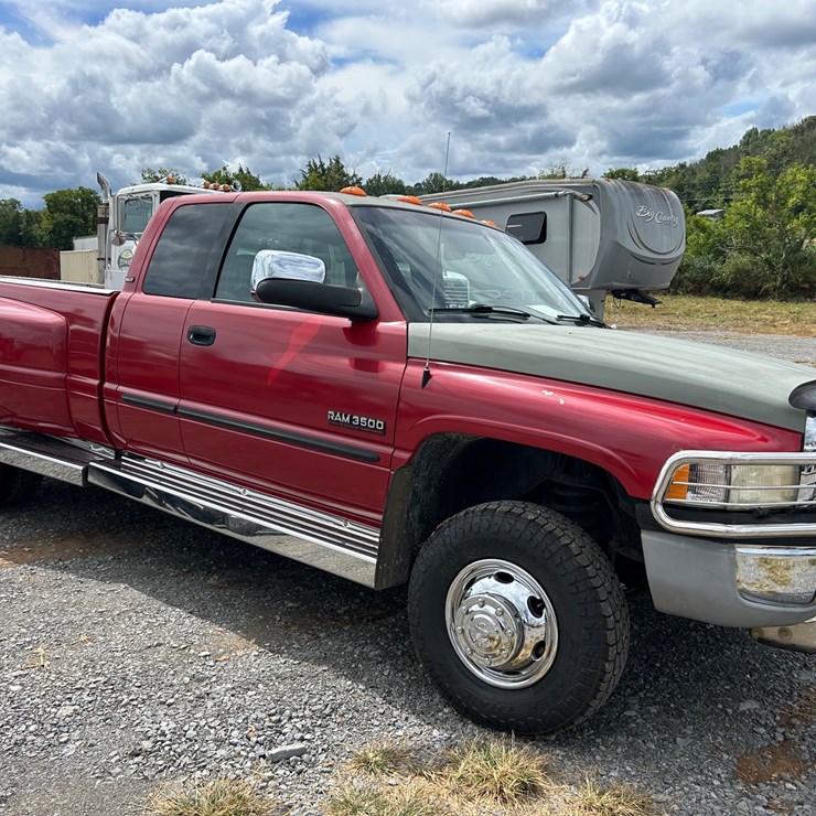 2002 DODGE RAM 3500