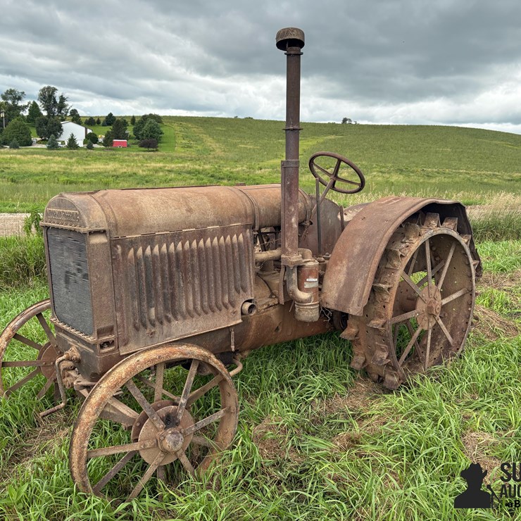 McCormick-Deering 10-20 Antique Tractor