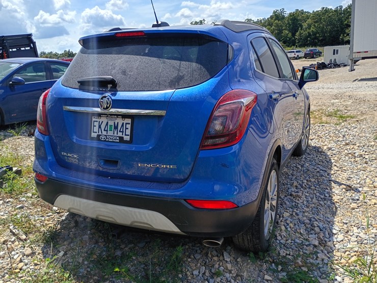 2017-buick-encore-image-8