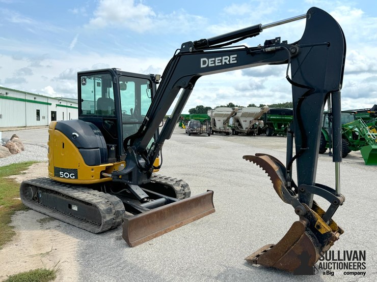 2019-deere-50g-image-3