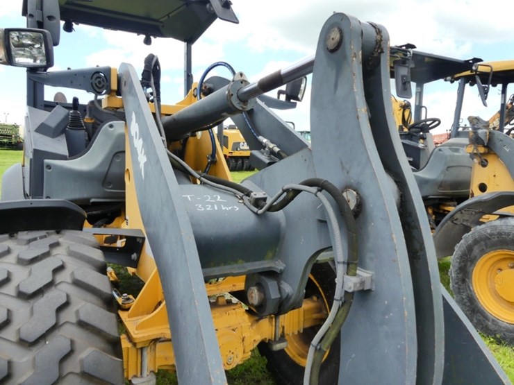 deere-304k-image-10
