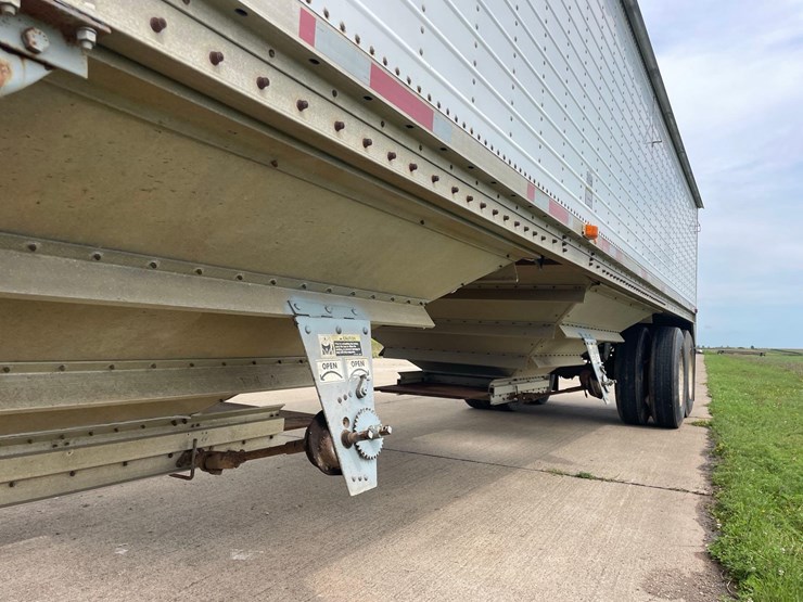 1993-wilson-grain-trailer-image-15