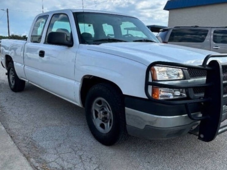2004-chevrolet-1500-image-2