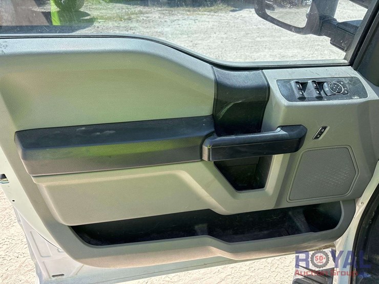 2019-ford-f350-image-26