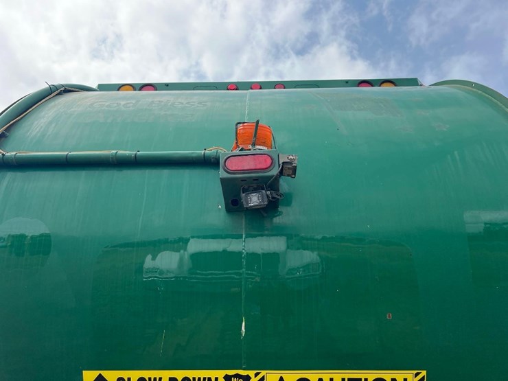 2012-mack-leu613-image-22