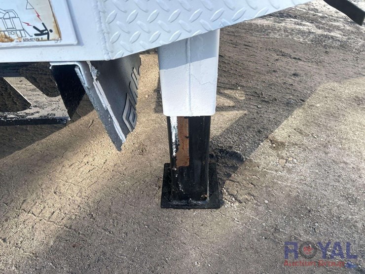 2013-ford-f550-image-32