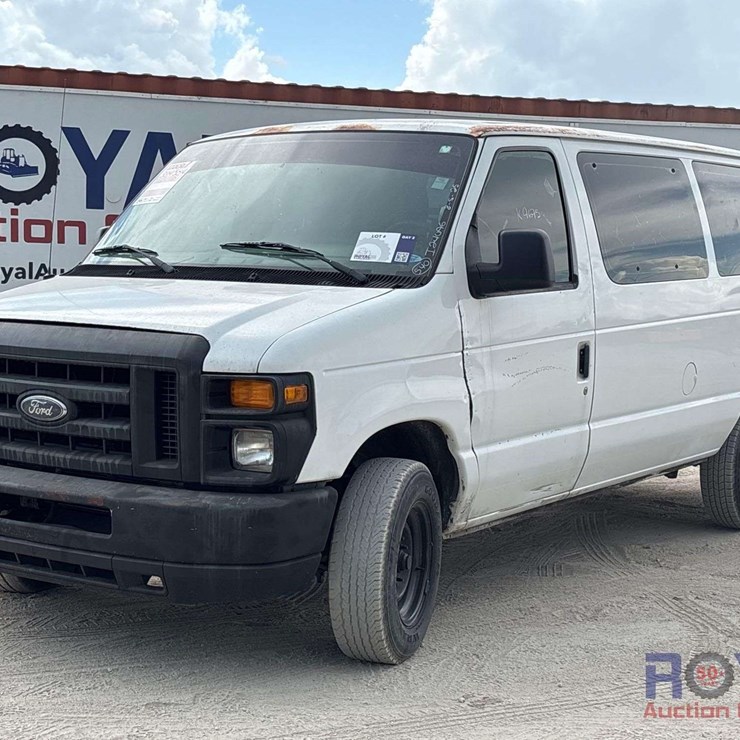 2009 FORD E350