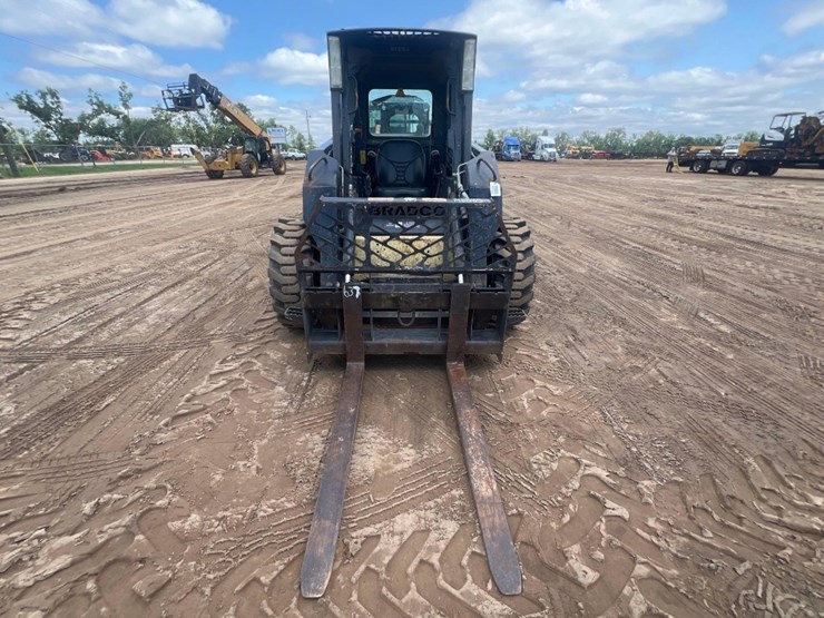 new-holland-l180-image-7